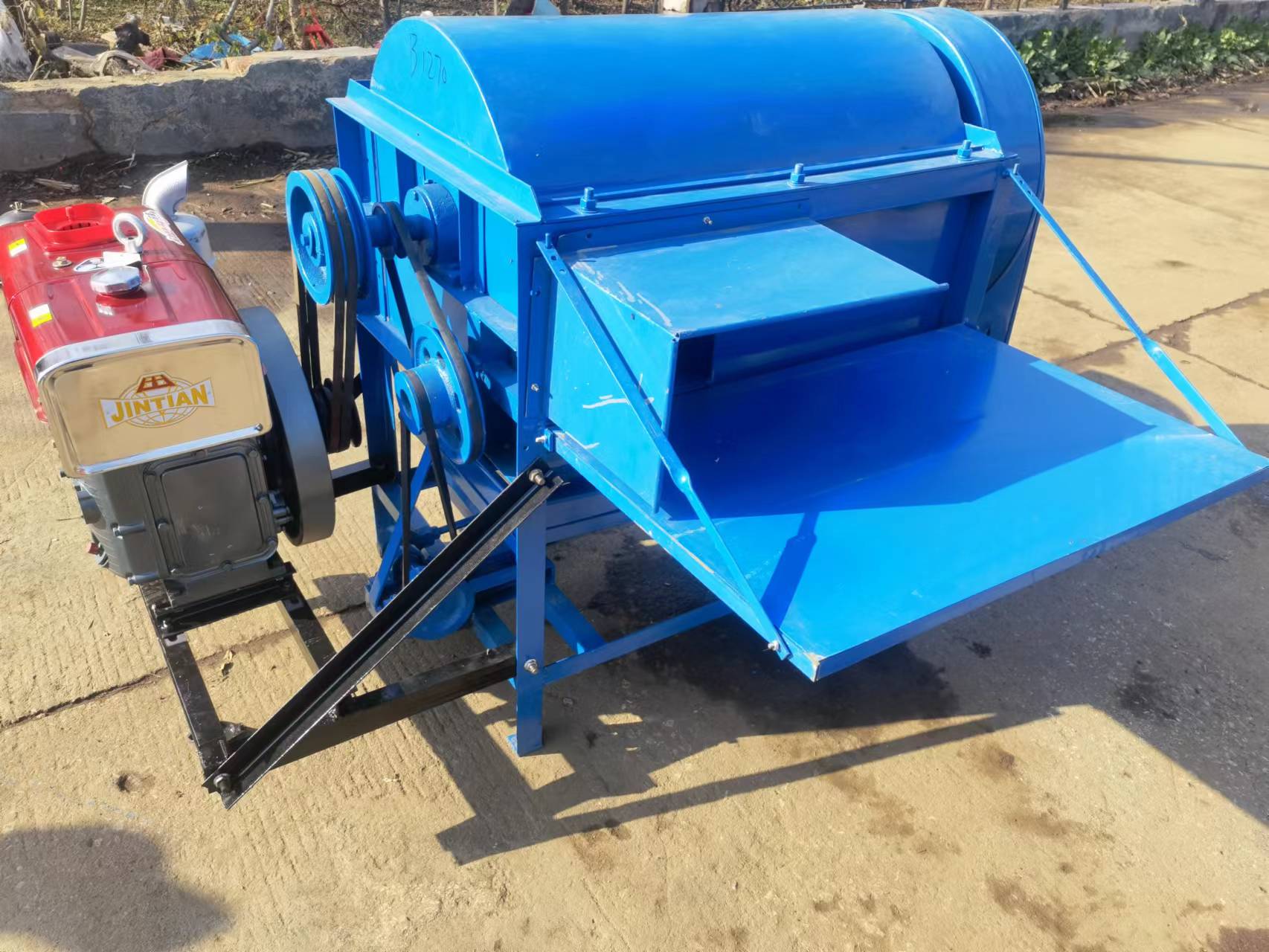 Rice Thresher Machine - 車輪付き移動式ディーゼルエンジン多機能籾すり機一体型米脱穀・選別機